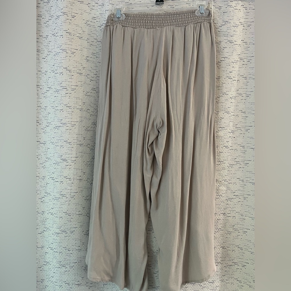 Bobi Women's Wide Leg Tan Pants NWT - sold out on Revolve! - Picture 4 of 8